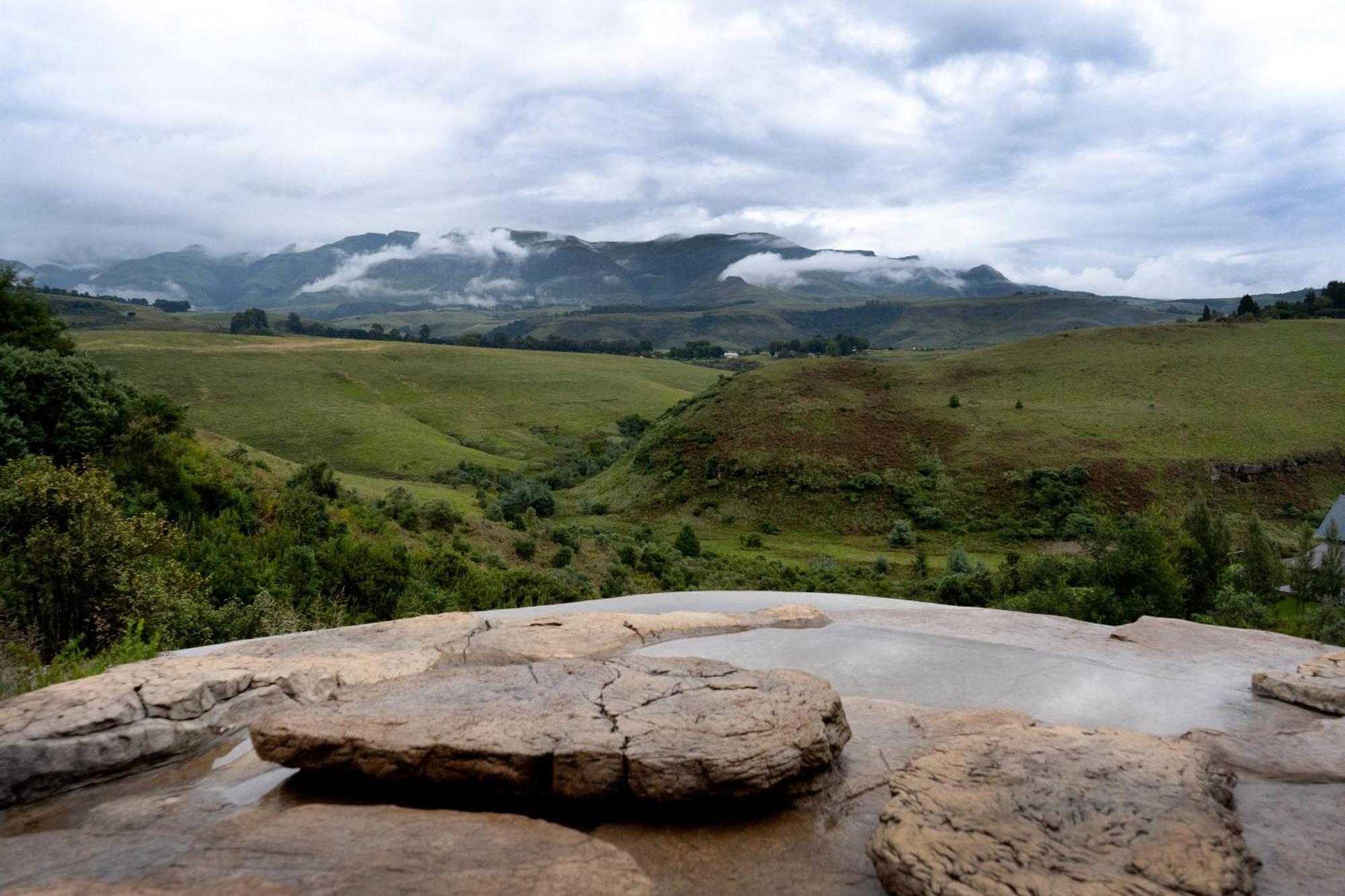 Dragonview Lodge Champagne Valley Luaran gambar