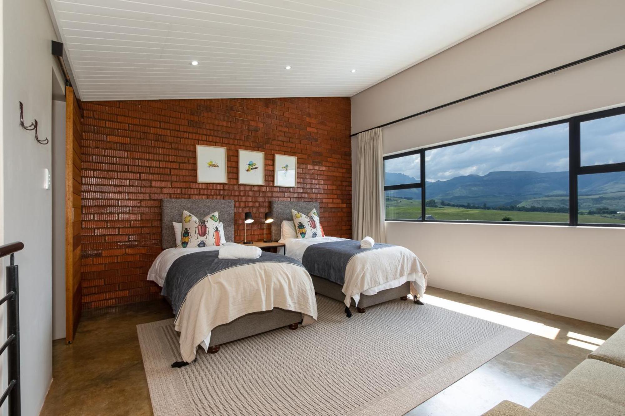 Dragonview Lodge Champagne Valley Luaran gambar