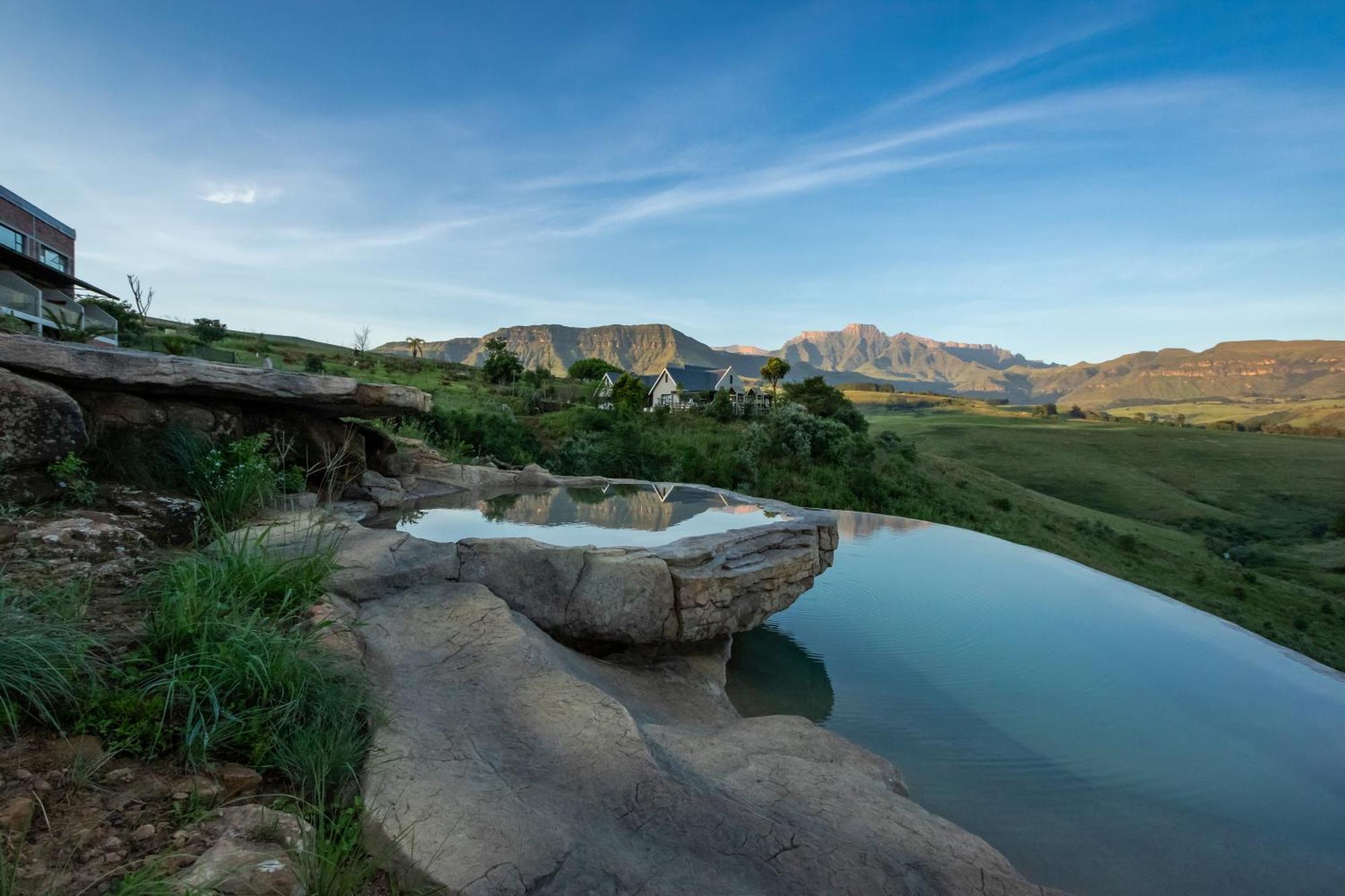 Dragonview Lodge Champagne Valley Luaran gambar